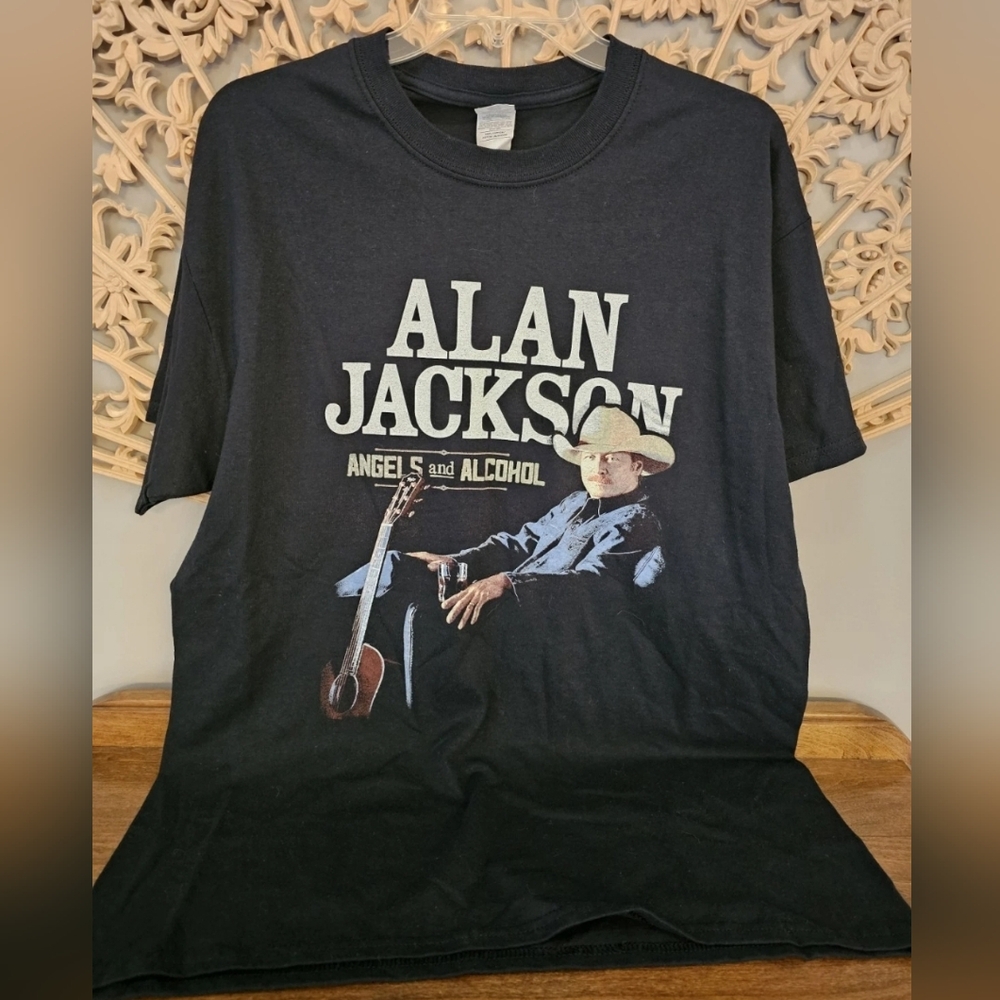 NWOT Alan Jackson Angels & Alcohol 2024 Final Tour Tee Large